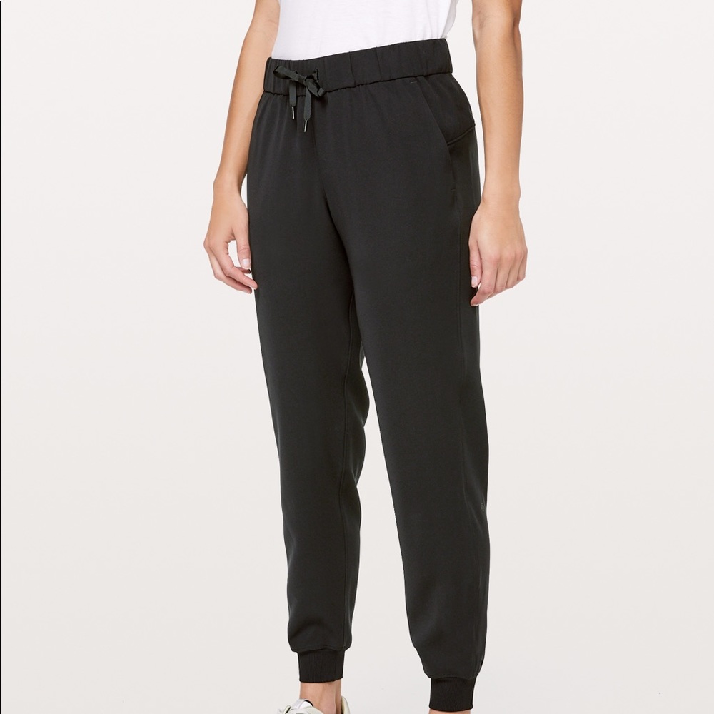 Lululemon On the Fly Jogger *Woven